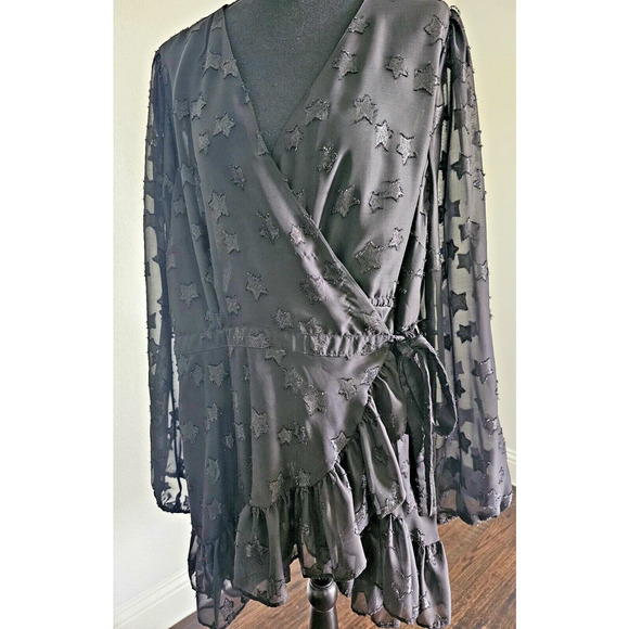 Torrid Lurex Star Surplice Ruffle Hem Top Black Wrap Tie Plus Size 2X - Picture 1 of 5